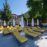 Complex Sundia By Liberty (adults Only) 4*